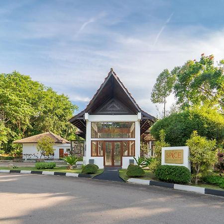 Indra Maya Pool Villas Lagoi Exteriör bild